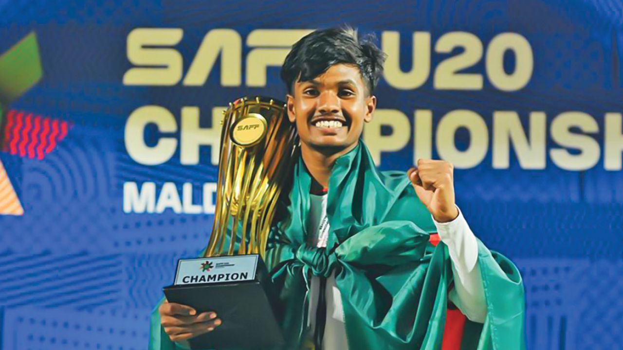 মায়ের জমানো ৭০০ টাকার বুট থেকে সাফজয়ী সুমন