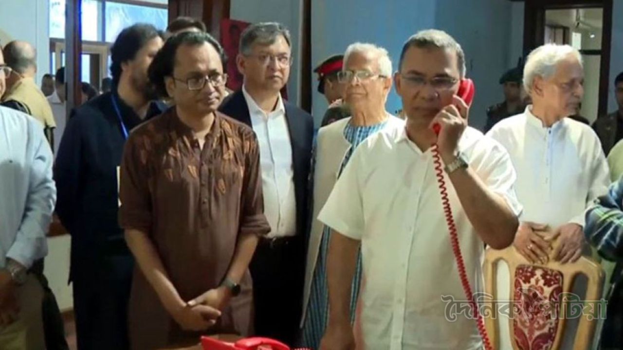 জুলাই গণ-অভ্যুত্থান স্মৃতি জাদুঘর ঘুরে দেখলেন প্রধানমন্ত্রী