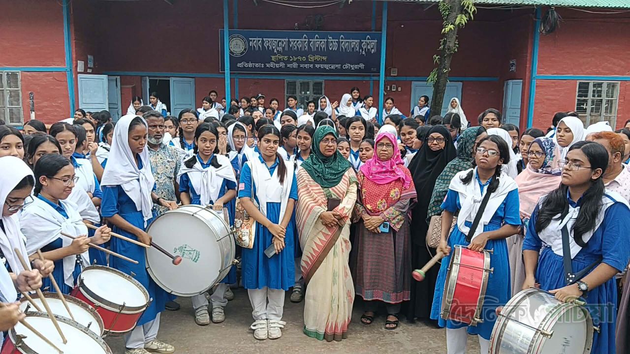 কুমিল্লা বোর্ডে এসএসসিতে পাসের হার ৬৫.৪২ শতাংশ, এগিয়ে মেয়েরা