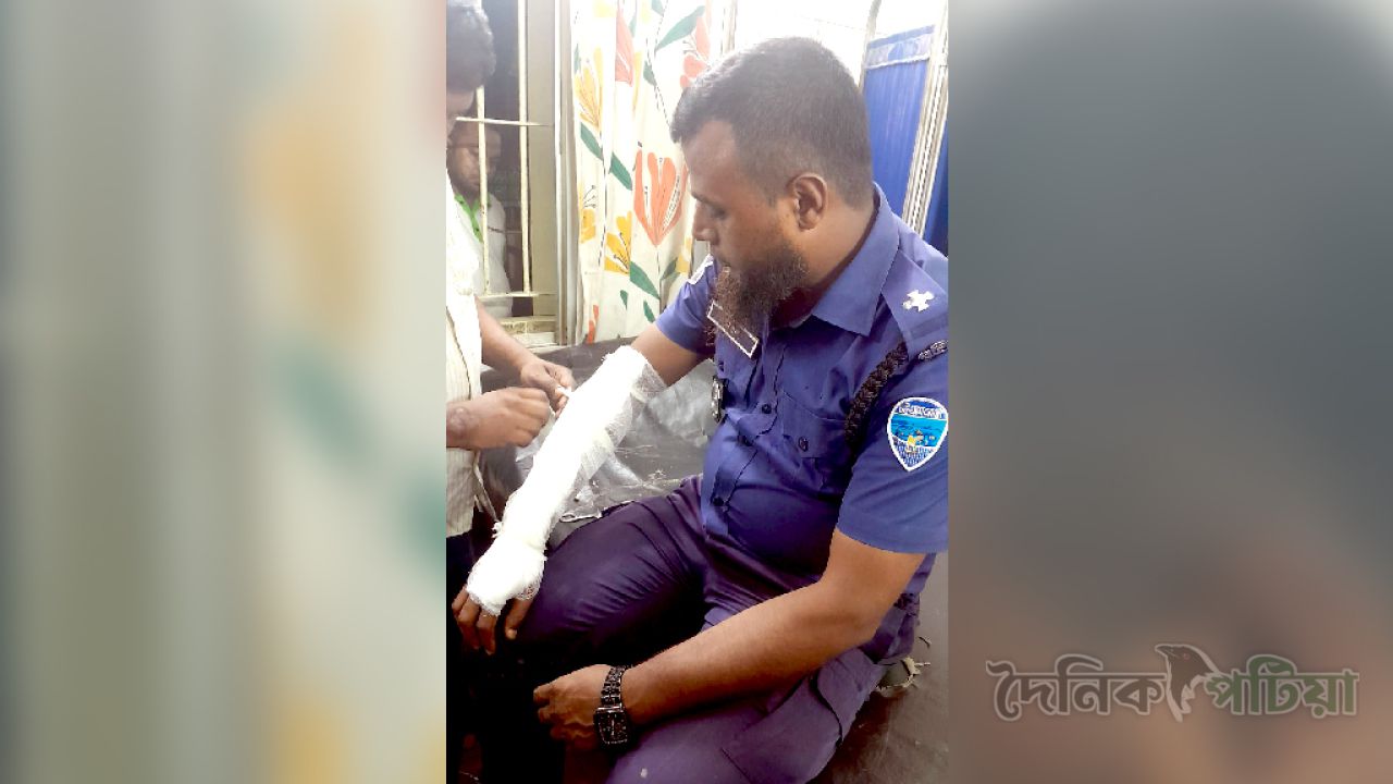 আসামি ধরতে গিয়ে আহত ৩ পুলিশ সদস্য