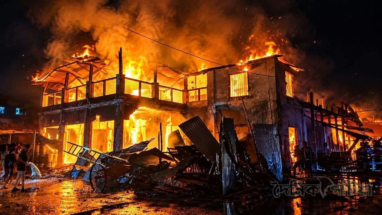 নাট্যমঞ্চ থেকে হয়েছিল সিনেমা হল, আগুনে পুড়ল ময়মনসিংহের ‘ঝলমল’